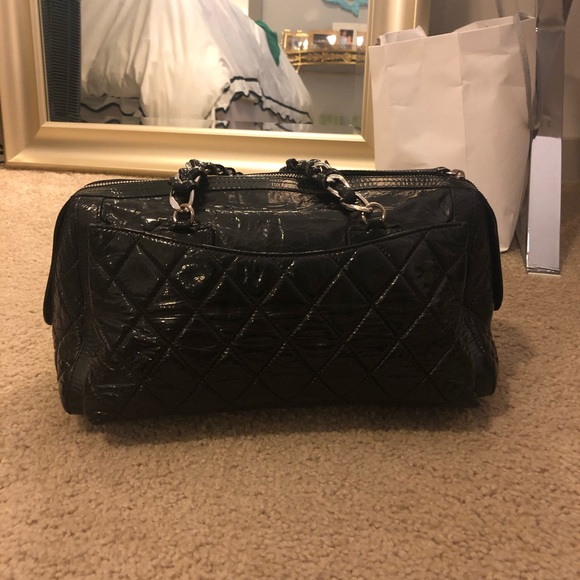 Chanel Aged Calfskin Leather Shoulder Bag - Picture 4 of 8